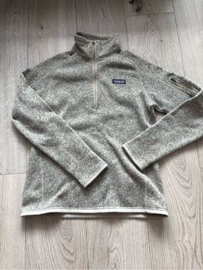 Patagonia Women’s  Half-Zip Fleece Pullover - Light Gray